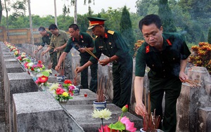 Cầu siêu tưởng nhớ các liệt sĩ Sư đoàn 356 hi sinh tại Vị Xuyên tháng 7 năm 1984