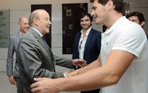 CHÙM ẢNH: CĐV Porto cuồng nhiệt chào đón Iker Casillas