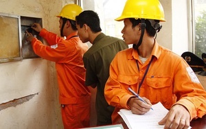 Khiển trách, cắt thưởng, trừ lương nhân viên ghi sai chỉ số công tơ điện