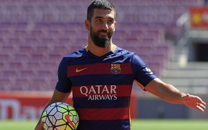 Arda Turan và Aleix Vidal bị cấm thi đấu tại các trận giao hữu của Barca