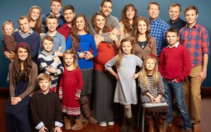 Mỹ sốc với bê bối loạn luân trên kênh truyền hình giáo dục