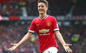 Van Gaal nên xây dựng đội hình quanh Herrera