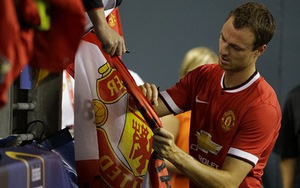 Man United: Tương lai của Jonny Evans còn phụ thuộc vào... Ramos