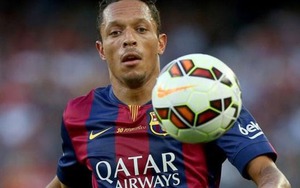 Roma đạt được thỏa thuận mua Adriano của Barcelona