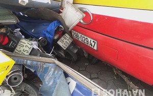 Những hình ảnh kinh hoàng vụ lái xe buýt ngủ gật, đâm hàng chục xe máy ở Hà Nội