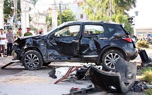 Tàu hỏa đâm ôtô tại Hà Nội, 1 người chết, 5 người bị thương