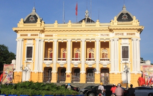 Sơn lại Nhà hát Lớn Hà Nội: Đây chưa phải màu sơn cuối cùng!