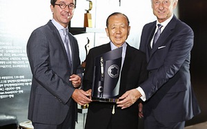 Montblanc tôn vinh Kim Dong Ho, người sáng lập LHP Busan