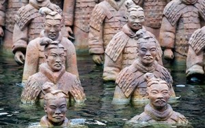 Chiến binh đất nung trở thành 'sao' trong vở opera của Áo