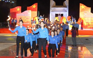 Xúc động Lễ thắp nến tại Nghĩa trang Liệt sĩ Quốc gia Đường 9