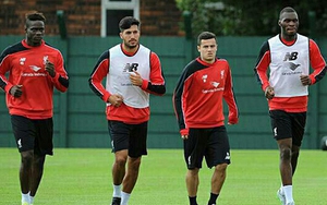 Twitter chính thức của Liverpool 'chơi khăm' Mario Balotelli