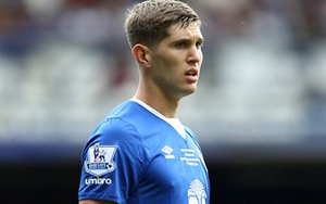 Huyền thoại Man United cảnh báo John Stones không nên đến Chelsea