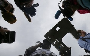 CẬP NHẬT về mảnh nhựa vỡ nghi của MH370: Mảnh cửa sổ máy bay?