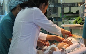 Vụ bé sơ sinh bị đâm dao bầu xuyên qua sọ não: Choáng váng vì sự mông muội giữa thế kỷ 21