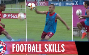 Cầu thủ Bayern Munich 'gây choáng' với màn chuyền bóng trên sân tập