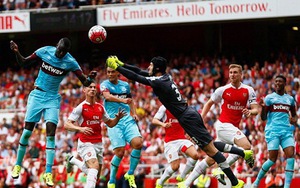 Wenger ‘phá kỷ lục’ của Mourinho nhờ… Petr Cech