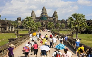 Phát hiện có bom trên đường tới đền Angkor, Campuchia lo tái diễn thảm kịch ở Bangkok