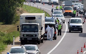 Không phải 50 mà là 71 người tị nạn đã chết ngạt trên xe tải ở Áo