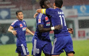 Bình Dương vô địch sớm, HAGL thoát nhóm 'cầm đèn đỏ'