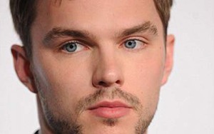 Sao 'Dị nhân' hóa thân thành tác giả 'Bắt trẻ đồng xanh'