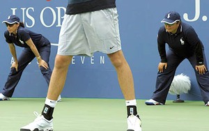 Trọng tài dây và những cặp mắt ‘thần’