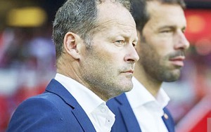 Hà Lan sắp bị loại, HLV Danny Blind vẫn quyết không từ chức