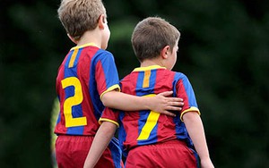 FIFA quá vô nhân đạo khi ra án phạt đối với Barca?