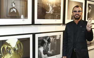 Ringo Starr trưng bày nhiều bức ảnh về ban nhạc The Beatles bị lãng quên gần 30 năm