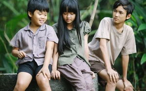 Bộ ba thiên thần 'Tôi thấy hoa vàng trên cỏ xanh'