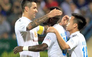 Hà Nội T&T 1-0 Than Quảng Ninh: Văn Quyết lập siêu phẩm, Hà Nội T&T chiếm ngôi á quân