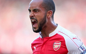Walcott sẽ là trung tâm của hàng công Arsenal