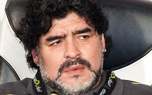 Diego Maradona: ‘Sarri sẽ phá nát Napoli của tôi mất’