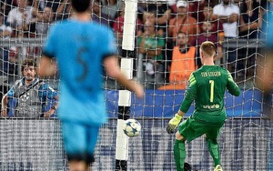 Pique: 'Ter Stegen không có lỗi trong bàn thắng của Florenzi'