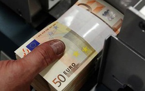 SỐC: 75% người dân EU cho rằng tham nhũng rất phổ biến ở đất nước mình