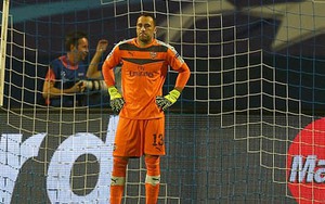 Ông Wenger phải xoay tua vì thỏa thuận ngầm với cầu thủ