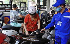 Xăng tăng giá 612 đồng mỗi lít từ 15h chiều nay