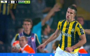 Nani và Van Persie cùng ghi bàn giúp Fenerbahce chiến thắng