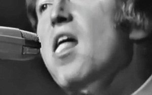 Sốc với video ghi cảnh John Lennon chế giễu người khuyết tật