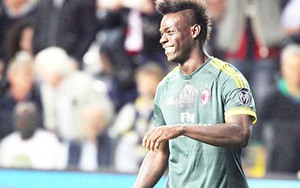 Milan thắng Udinese 3-2: Balotelli và 25 mét của lòng tự trọng