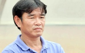 'Cầu thủ bỏ bóng đá người thì trọng tài phải xử lý'