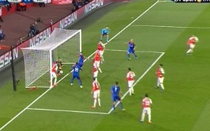 Ian Wright: 'Để Ospina bắt chính là sai lầm lớn của Arsene Wenger'