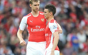 Arsenal: Đừng dại xoay tua hàng thủ