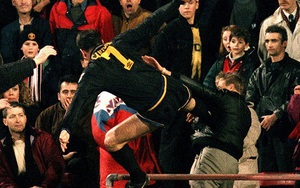 'The Return of the King': Hai thập kỷ Eric Cantona trở lại sau cú kung-fu