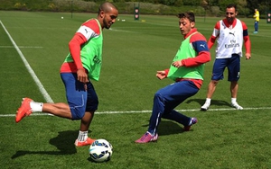 CẬP NHẬT tin tối 3/10: Walcott hết lời ca ngợi Oezil. Chelsea chi 29 triệu bảng cho sao Porto