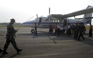 Tìm thấy thi thể 7 người lớn, 3 trẻ em trong vụ máy bay mất tích ở Indonesia