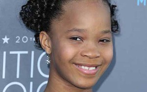 Sao nhí phim ‘12 năm nô lệ’ gây kinh ngạc với hợp đồng viết sách 'hoành tráng'