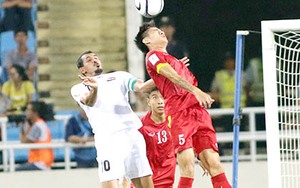 HLV Iraq ngả mũ trước hàng phòng ngự Việt Nam