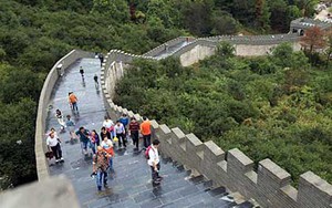 Vạn Lý Trường Thành, Nữ thần Tự do, tháp Eiffel 'rởm' của Trung Quốc hút khách