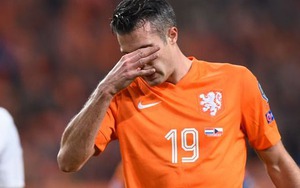 CĐV Arsenal sướng rơn khi Van Persie phản lưới nhà