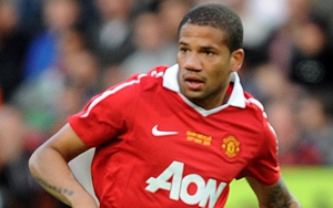 'Chân gỗ' Bebe lên kế hoạch trở lại Man United